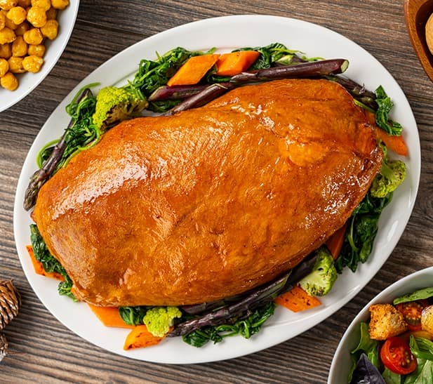 Pernil glaseado navideño